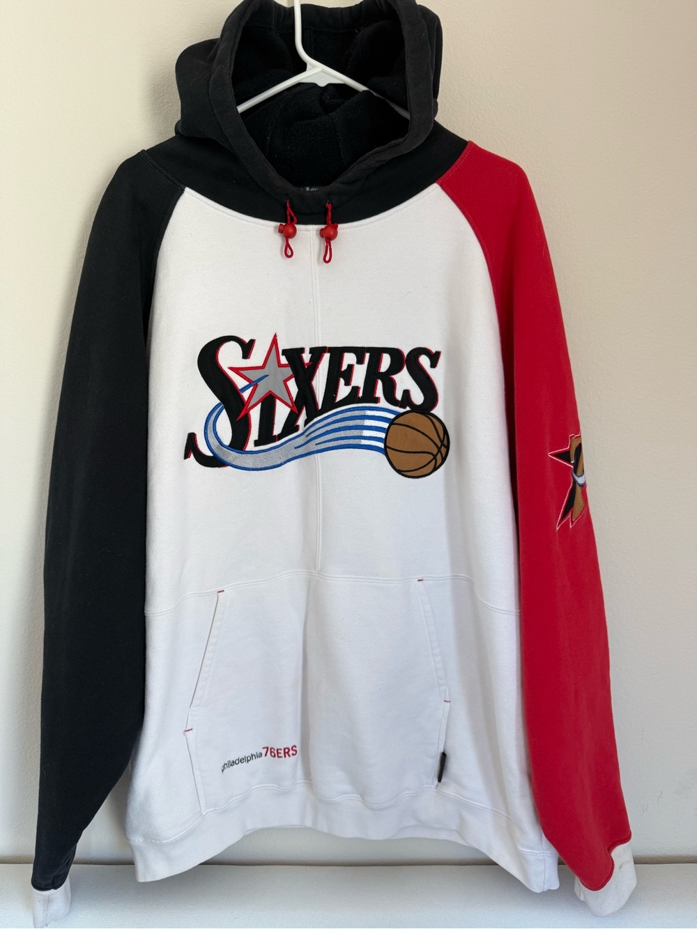 Vintage Reebok NBA Philadelphia 76ers Pullover Hoodie Iverson Era Size XL